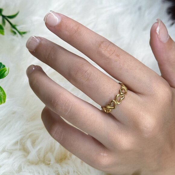 Simple Adjustable Gold Heart Ring (R46) - Picture 4 of 4
